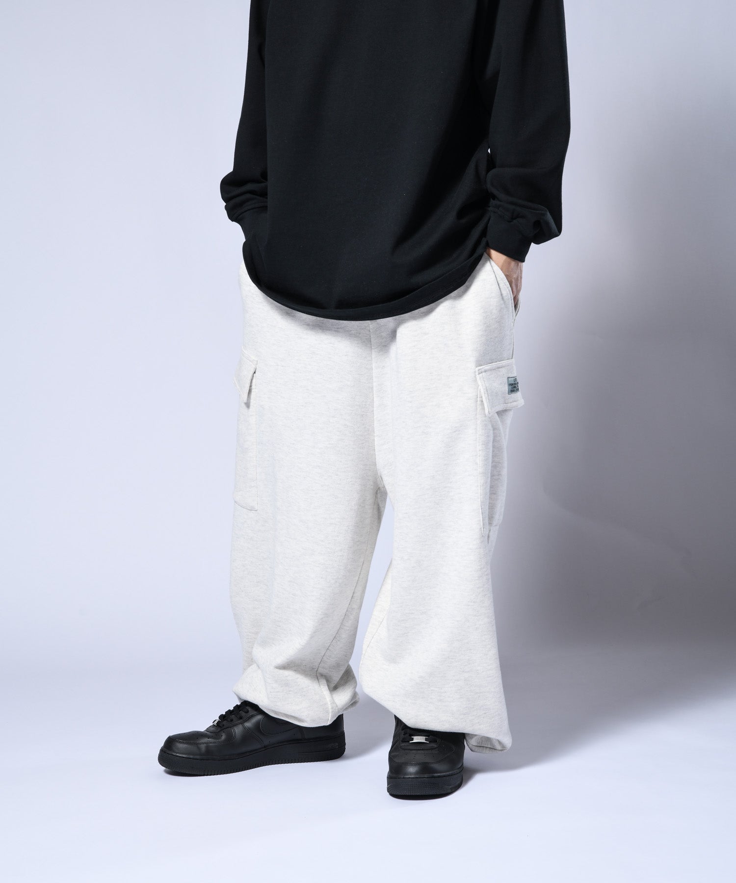 LFYT WIDE FIT SWEAT CARGO PANTS LE231201