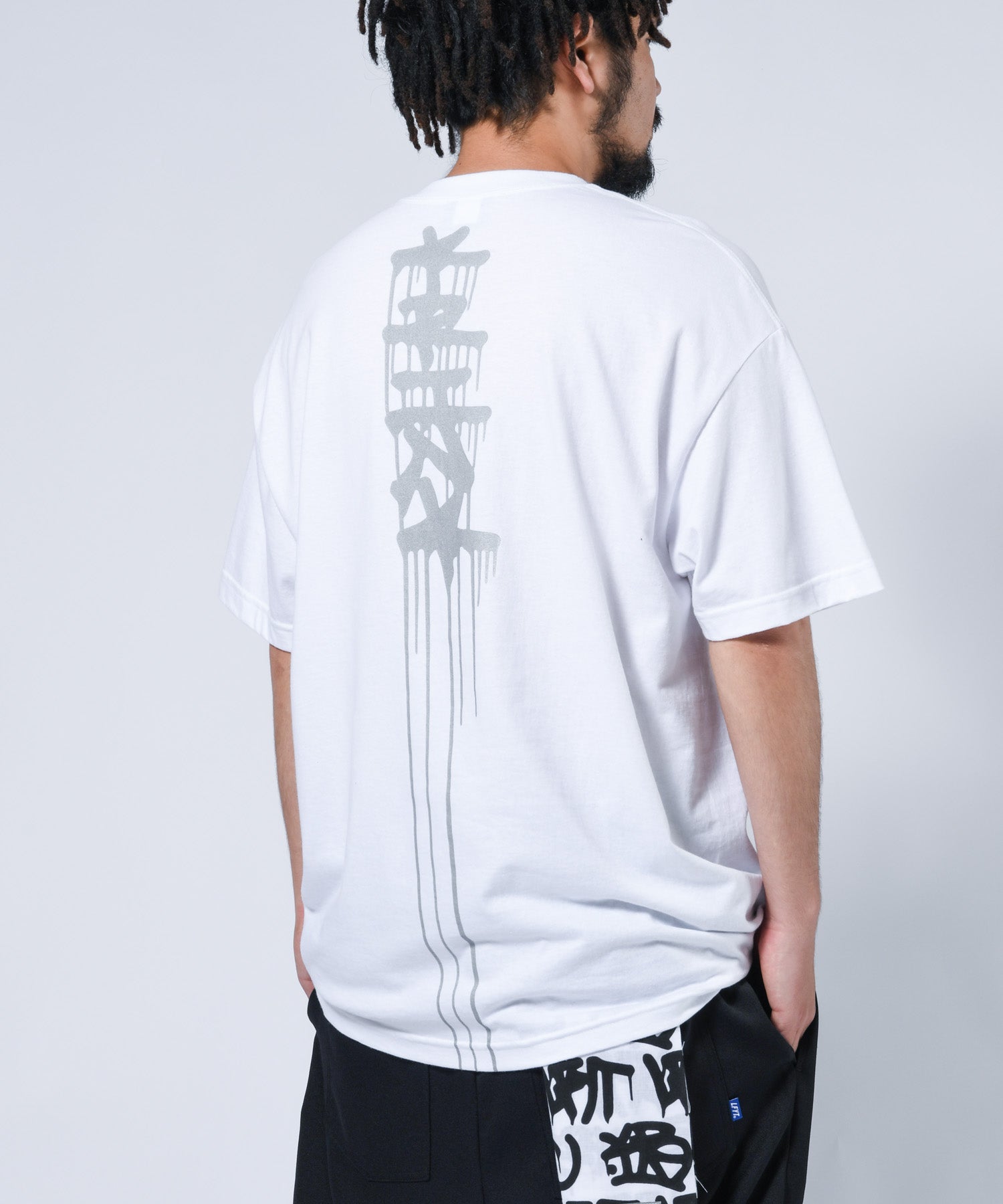 LFYT × KRINK REFLECTOR TAGGING LOGO TEE LS220126 WHITE